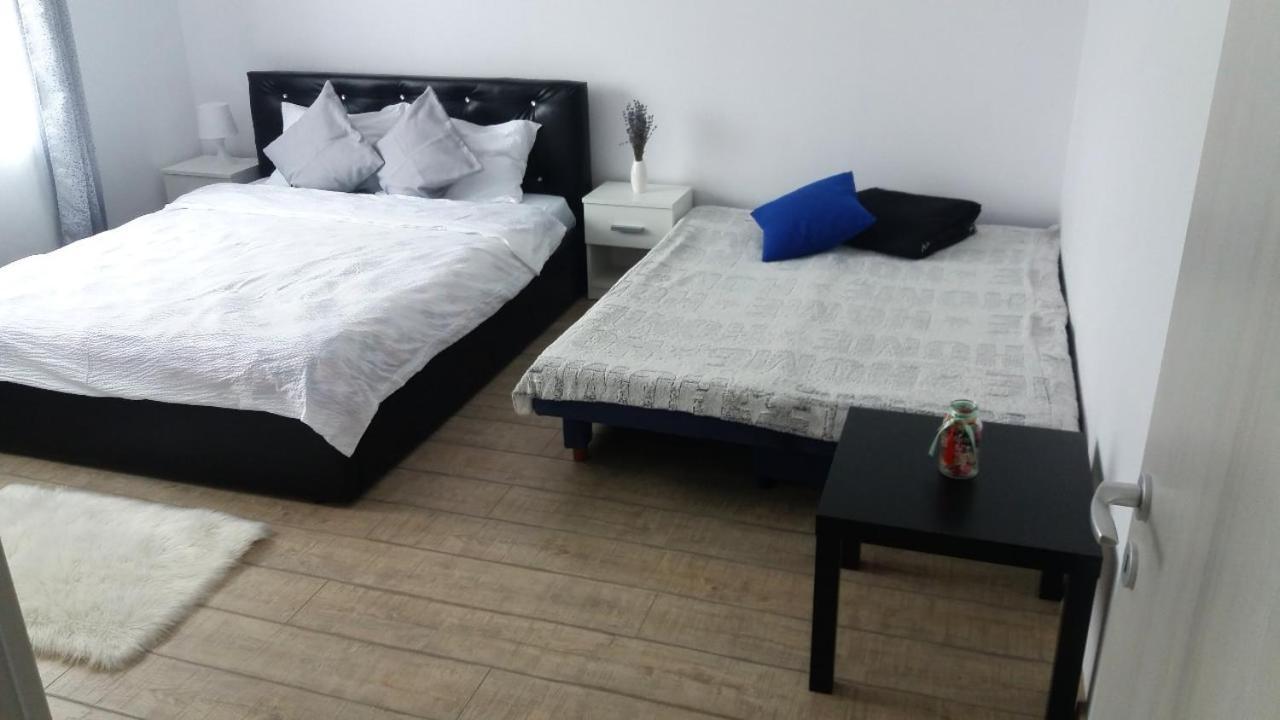 Cazare Apartament Rasnov Râşnov Exterior photo